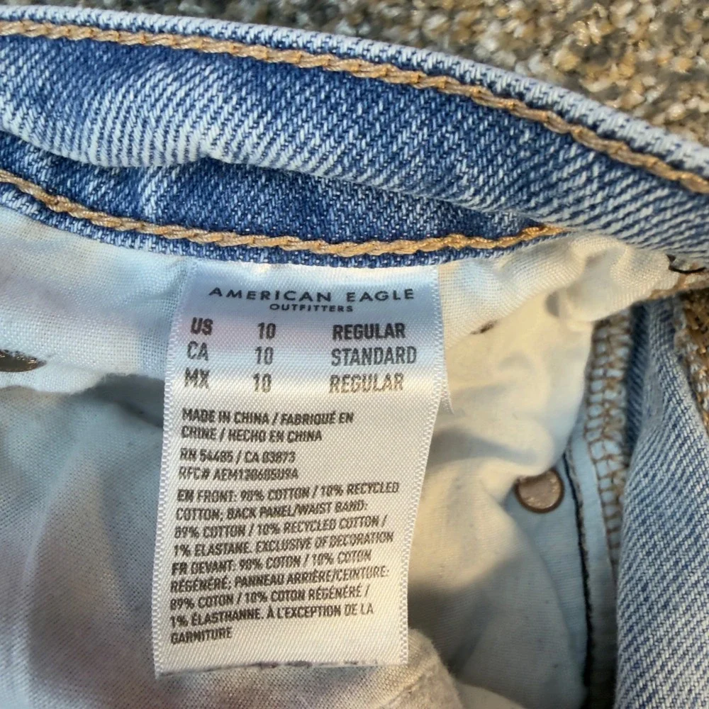 American Eagle Highest Rise Baggy Straight Distressed Denim Shorts Light Wash 10
